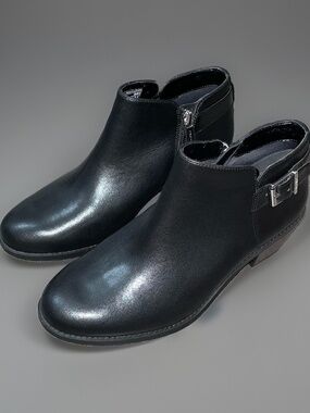 Vionic Millie Black Ankle Boots Size 8 Leather Buckle Casual Bootie NWOB